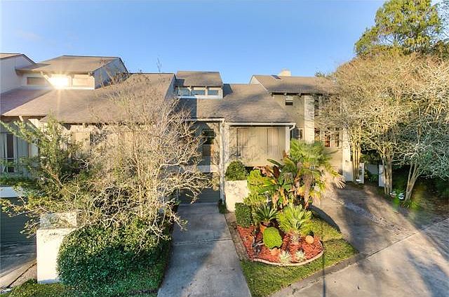1st image of 102 Tchefuncte Oaks Dr