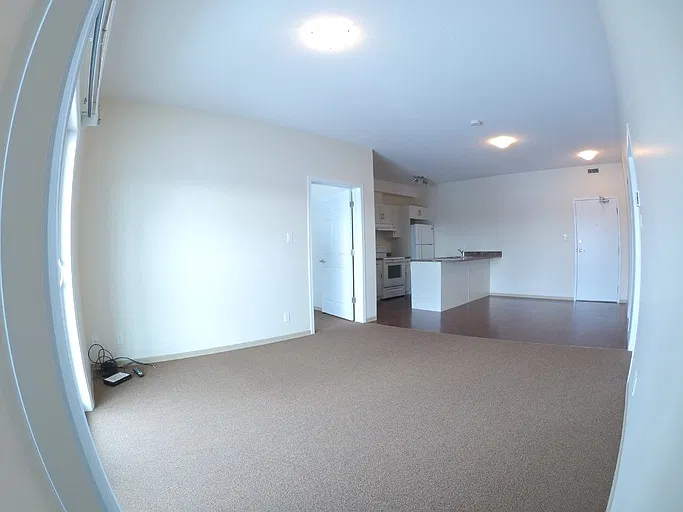 Beautiful 2 bedroom Unit Located in Innisfail (RP018) — Photo 4