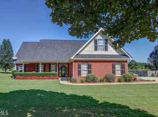 215 Country Walk, Social Circle, GA 30025