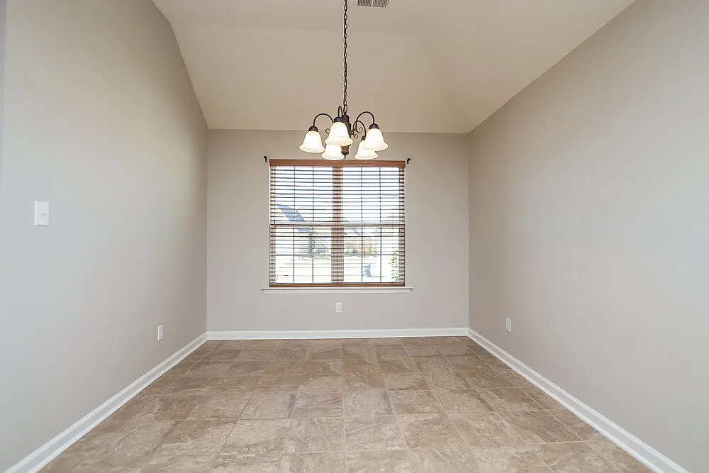 3 bed, 2.0 bath, 1500 sqft, $1,895 — Photo 4