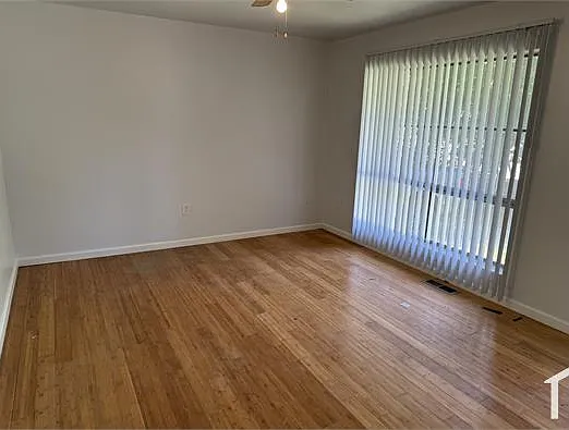 3 bed, 1100 sqft, $1,750 — Photo 2