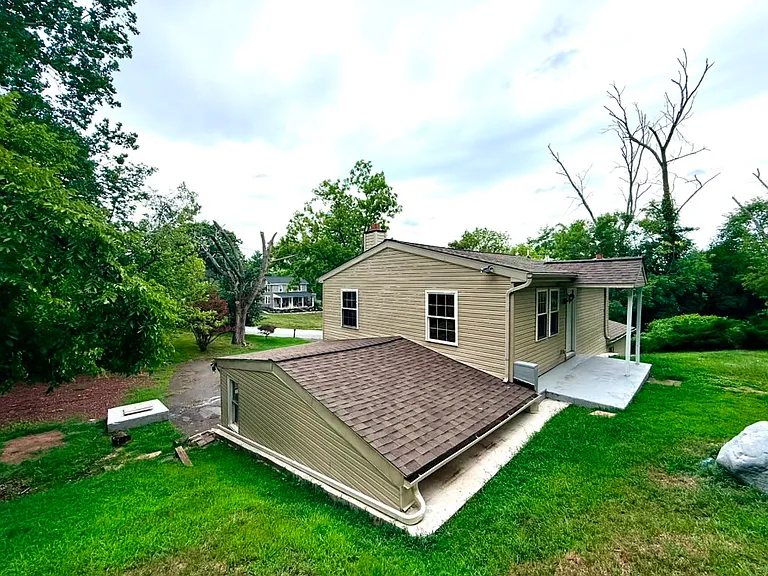 245 Pinetown Rd — Photo 3