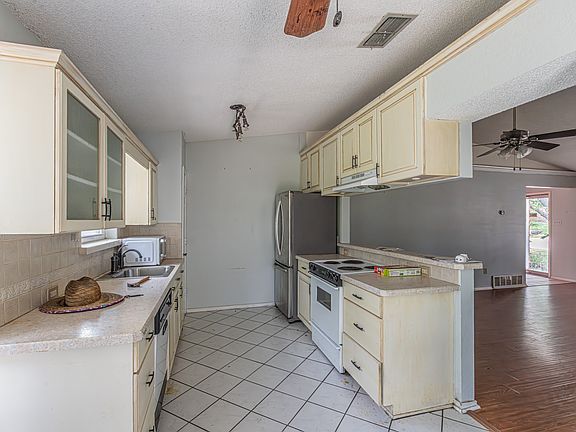5th image of 6504 Johnnie St