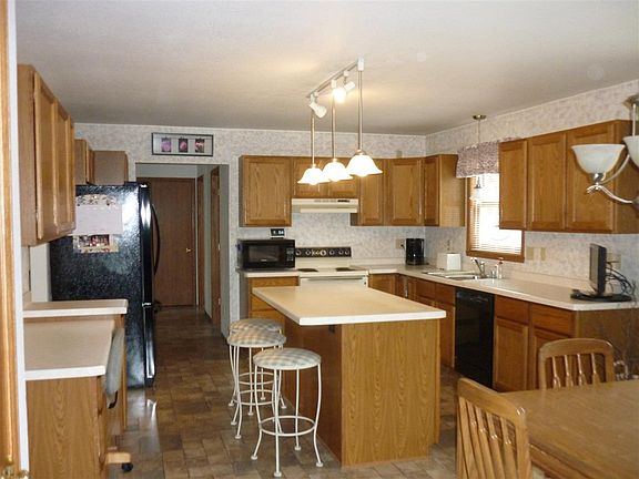 4th image of 1434 Southfield Dr