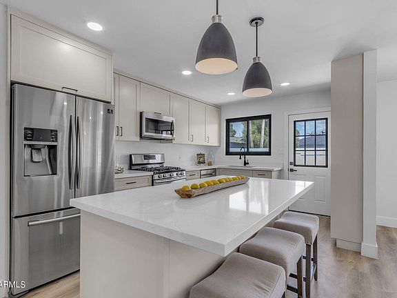 2nd image of 4645 N 15TH Avenue