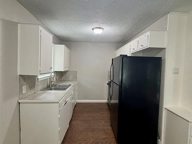 4827 Pine Ave #A — Photo 5