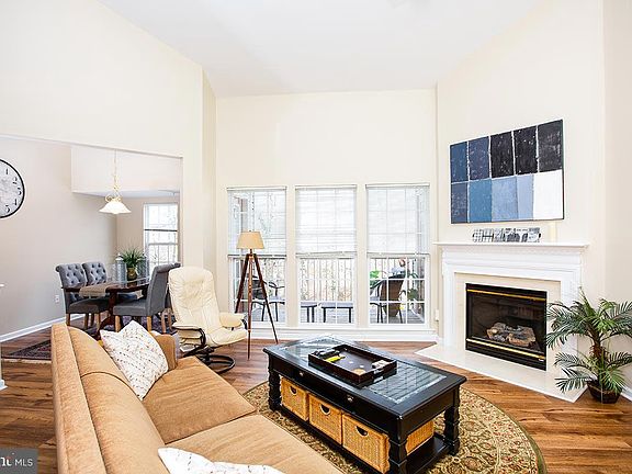 4th image of 102 Nichols St #4K