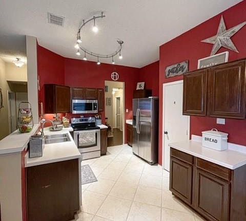 4th image of 1002 McKavett Dr