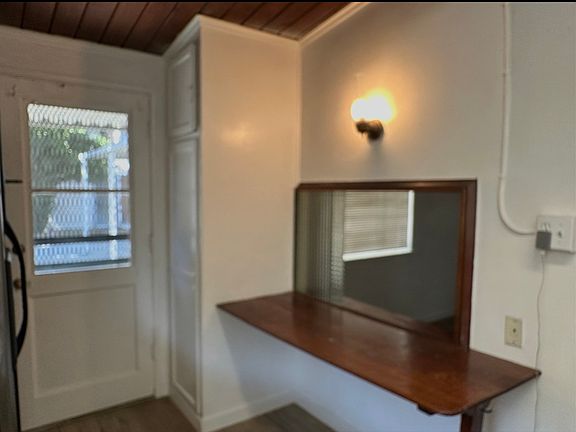 5th image of 14259 Roscoe Blvd