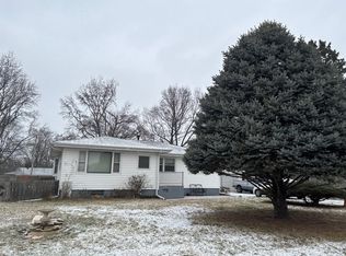 1738 S Washington St, Tilton, IL 61833