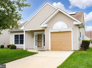 52 Settlers Ln, Columbus, NJ 08022