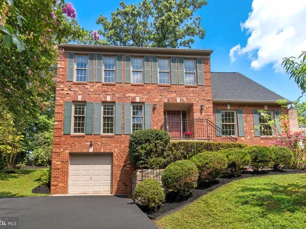 11502 Purple Beech Dr, Reston, VA 20191
