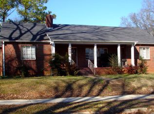 402 Tombigbee St, Florence, AL 35630
