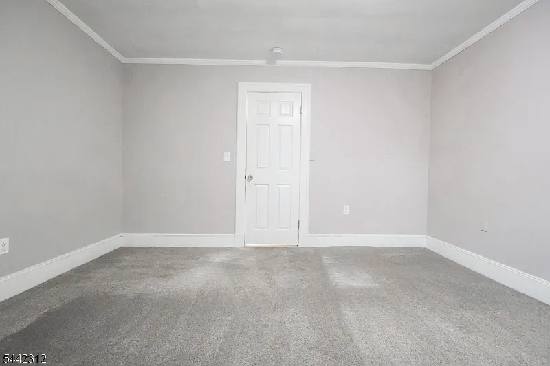 2 bed, 1.0 bath, $1,900 — Photo 4
