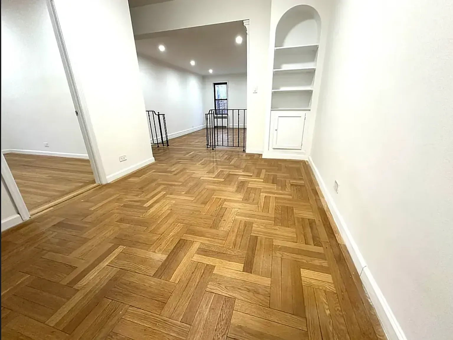675 Walton Avenue — Photo 4