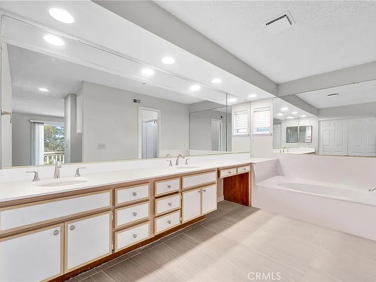 1522 Sunbluff Dr — Photo 23