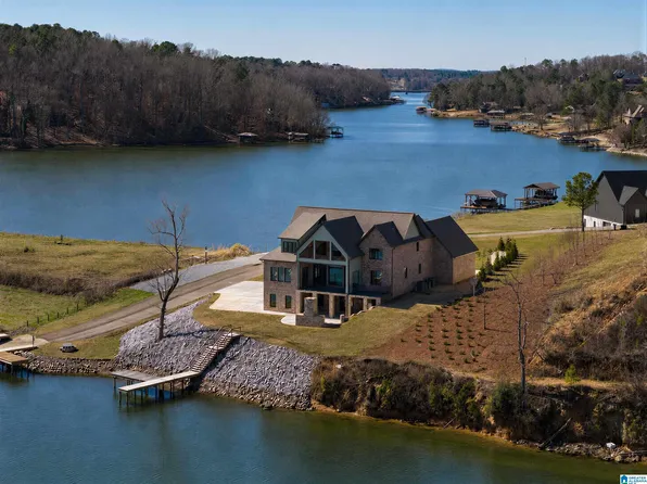 445 Lake Pointe Dr, Lincoln, AL 35096