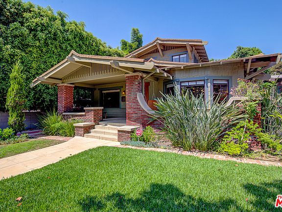 3rd image of 1521 N Sierra Bonita Ave