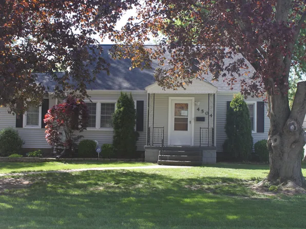 4504 26th Ave, Moline, IL 61265