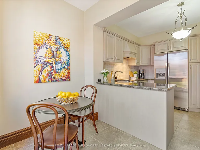 107 Catharine St S #MAIN FLR — Photo 12