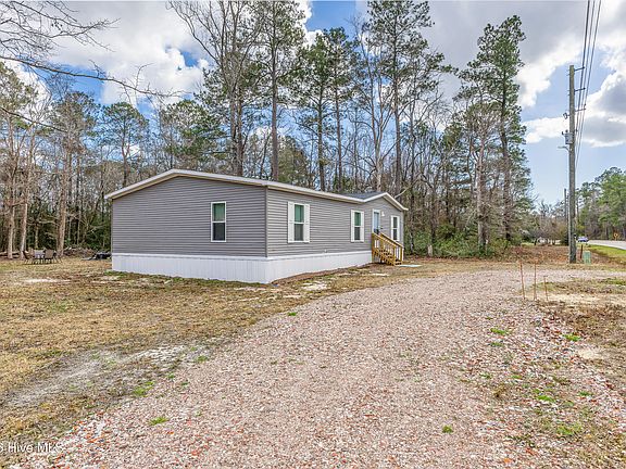 3rd image of 440 Stone Chimney Road SW