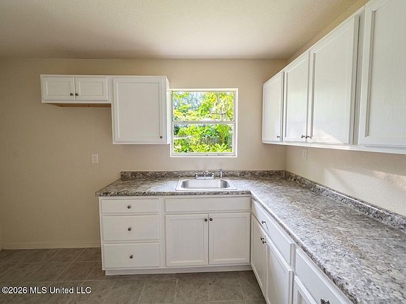 2nd image of 2716 Rutledge Ave