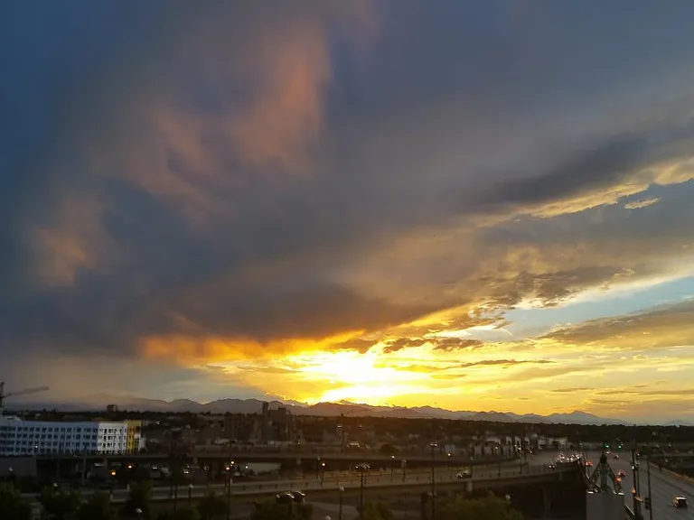 Breathtaking sunsets over Long's Peak