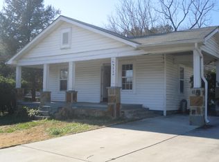 911 Schmitt Rd, Rossville, GA 30741