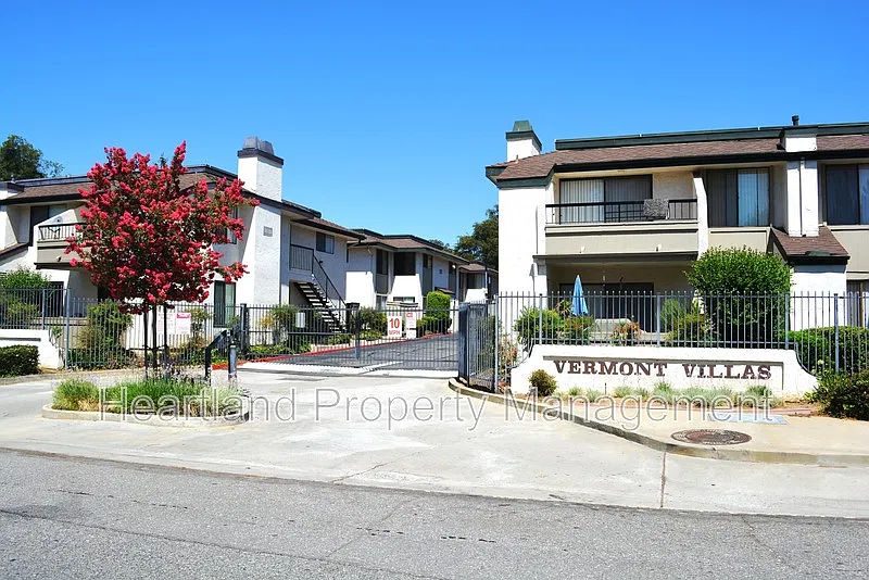 Vermont Villas — Photo 1