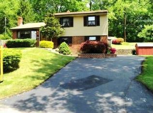 4080 Thompson Rd, Lafayette Hill, PA 19444