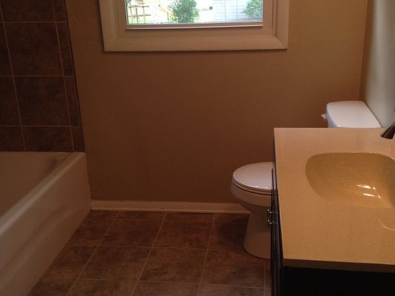 2nd image of 5720 Fontana Dr