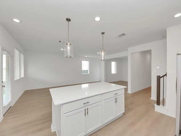 1043 Cedar Place Ln — Photo 7