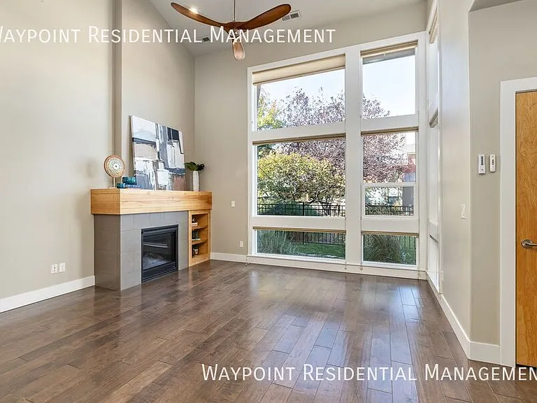 1415 E Lone Creek Dr — Photo 8