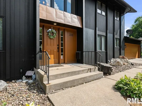 2918 2nd St, Moline, IL 61265