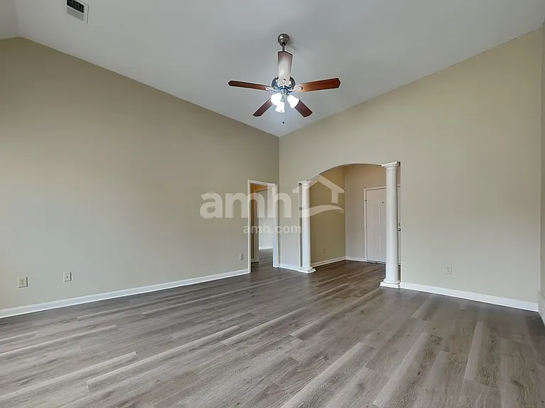 5106 Guffin Rd — Photo 7