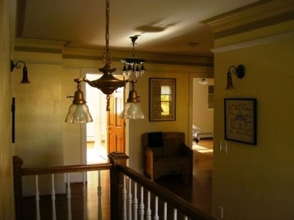 3rd image of 140 University Ave