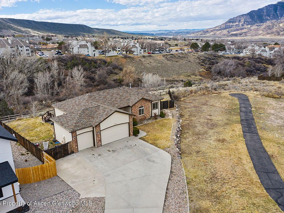 1st image of 194 Eagle Ridge Dr