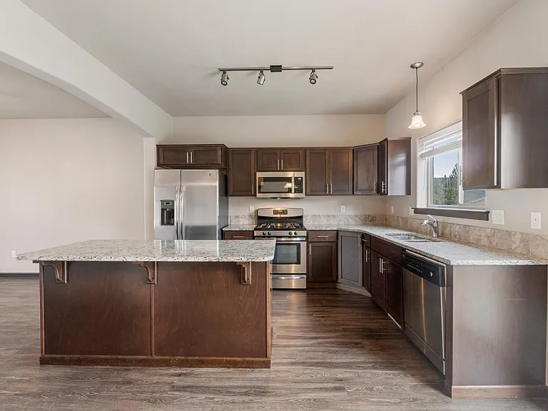 3091 N Sherwood Dr — Photo 6