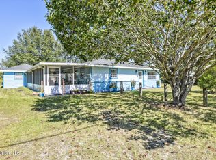 27 Chantilly Ter, Bay Saint Louis, MS 39520