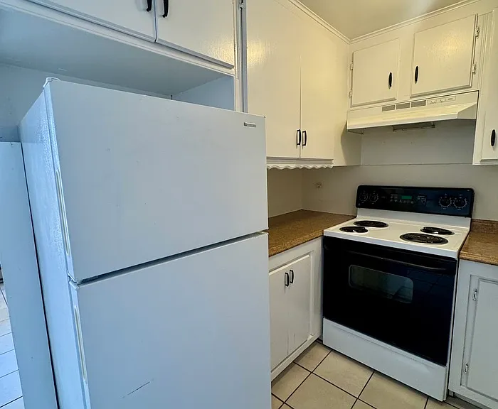 5250 E Bellevue St #B — Photo 8