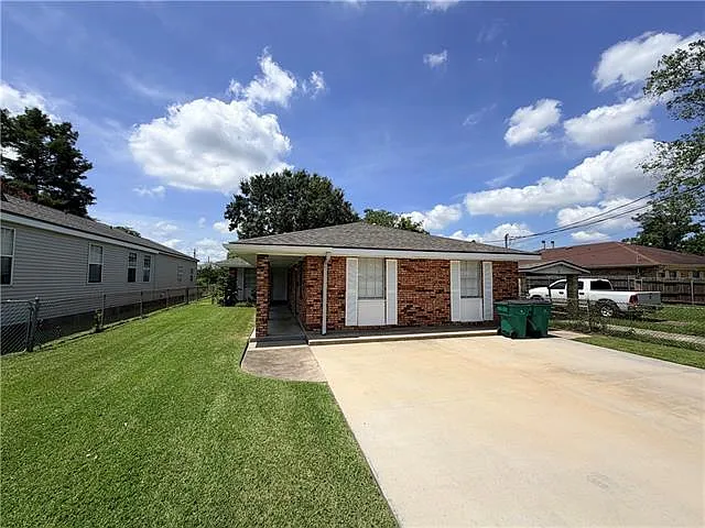 212 Transcontinental Dr