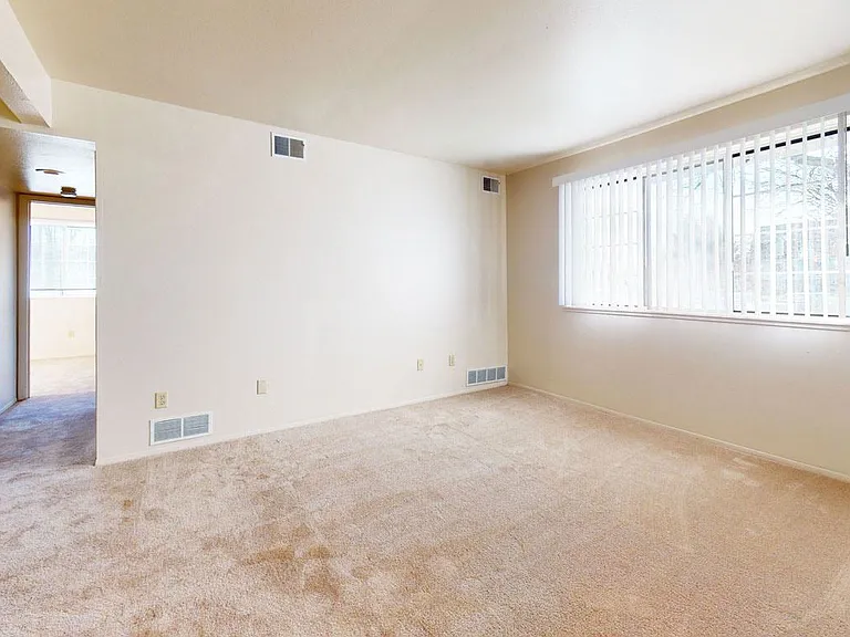 Walnut Trail Apartments — Photo 10