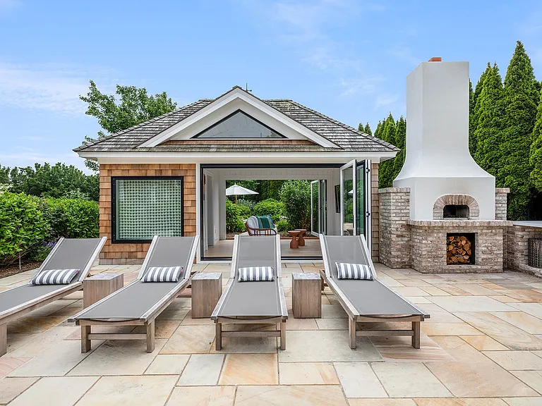 678 Halsey Ln — Photo 23