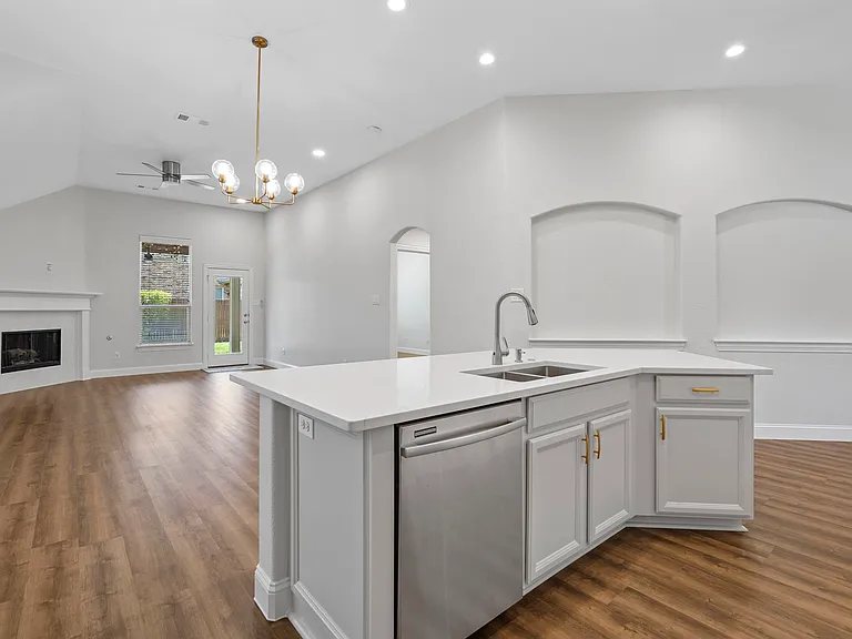 3628 Jockey Dr — Photo 5