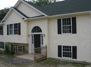 17 Toll House Ct, Newburgh, NY
