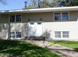 8875 Pascal Ave, Lexington, MN 55014