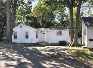 9 Overlook Rd, Weymouth, MA 02189