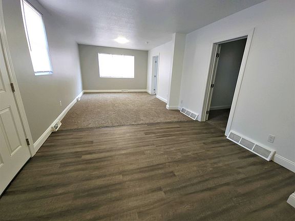3rd image of 408 Ash St #1