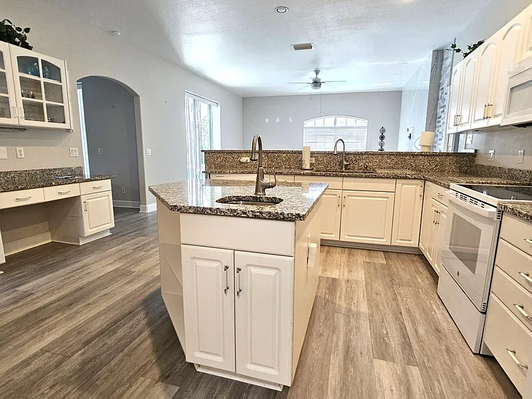 2720 SE Kern Rd — Photo 19