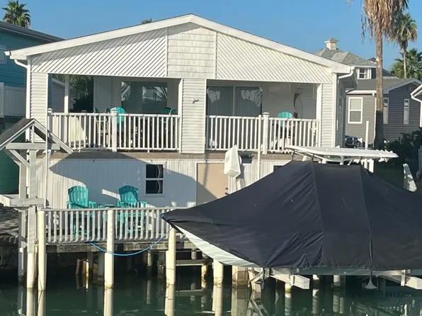 827 W Oyster Dr, Port Isabel, TX 78578